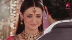 Iss Pyar Ko Kya Naam Doon - Episode 323